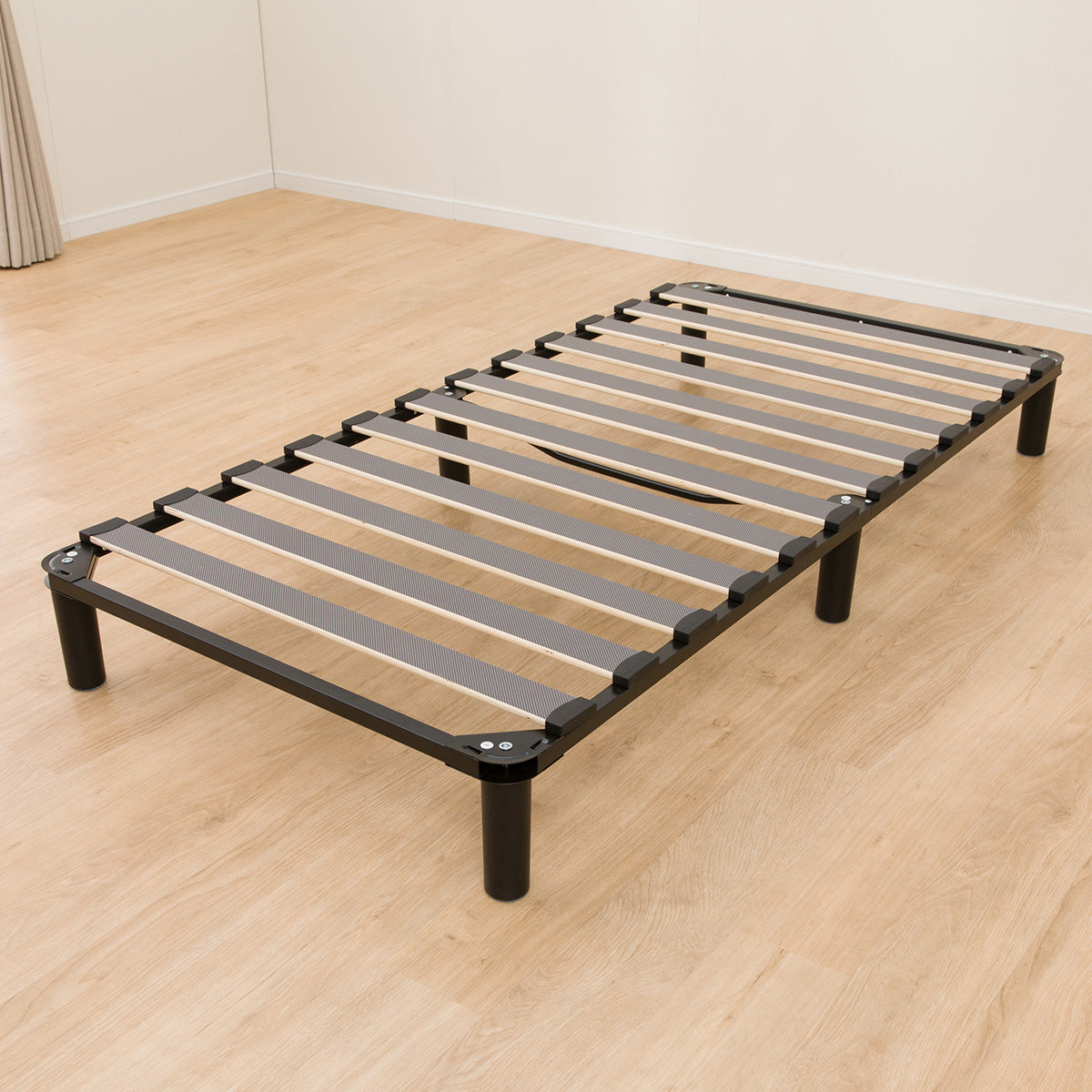 【傢俱】帶腳床褥 飛路 黑色