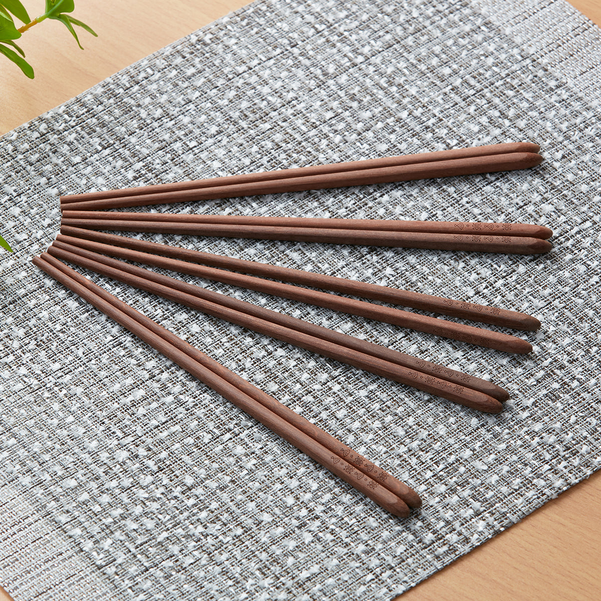 【家居】紅檀木筷5雙組 繁花似錦