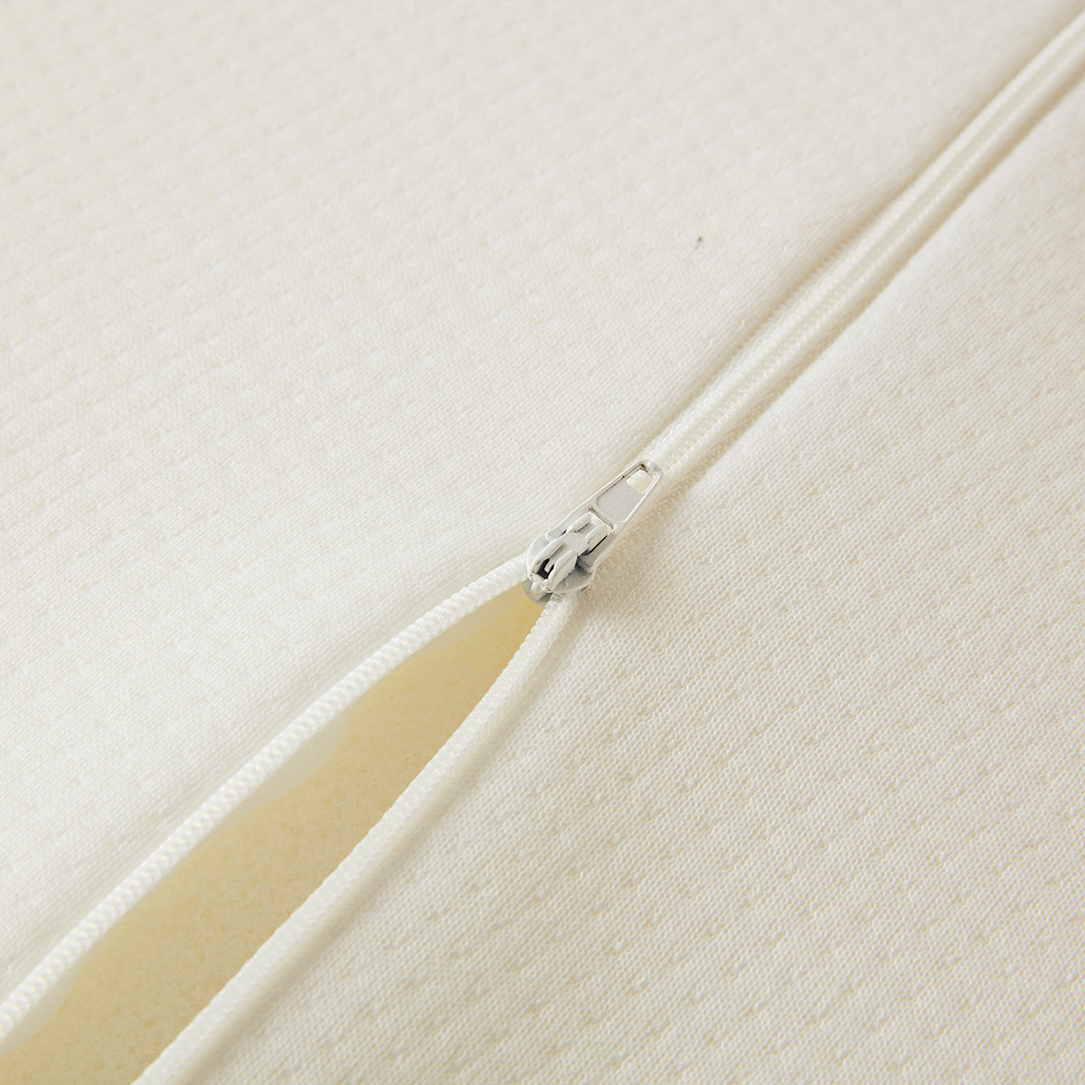 【家居】低反彈曲線枕 T