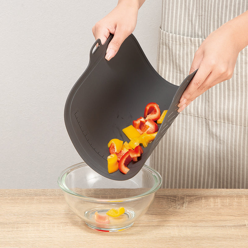 【家居】可自立易彎曲砧板