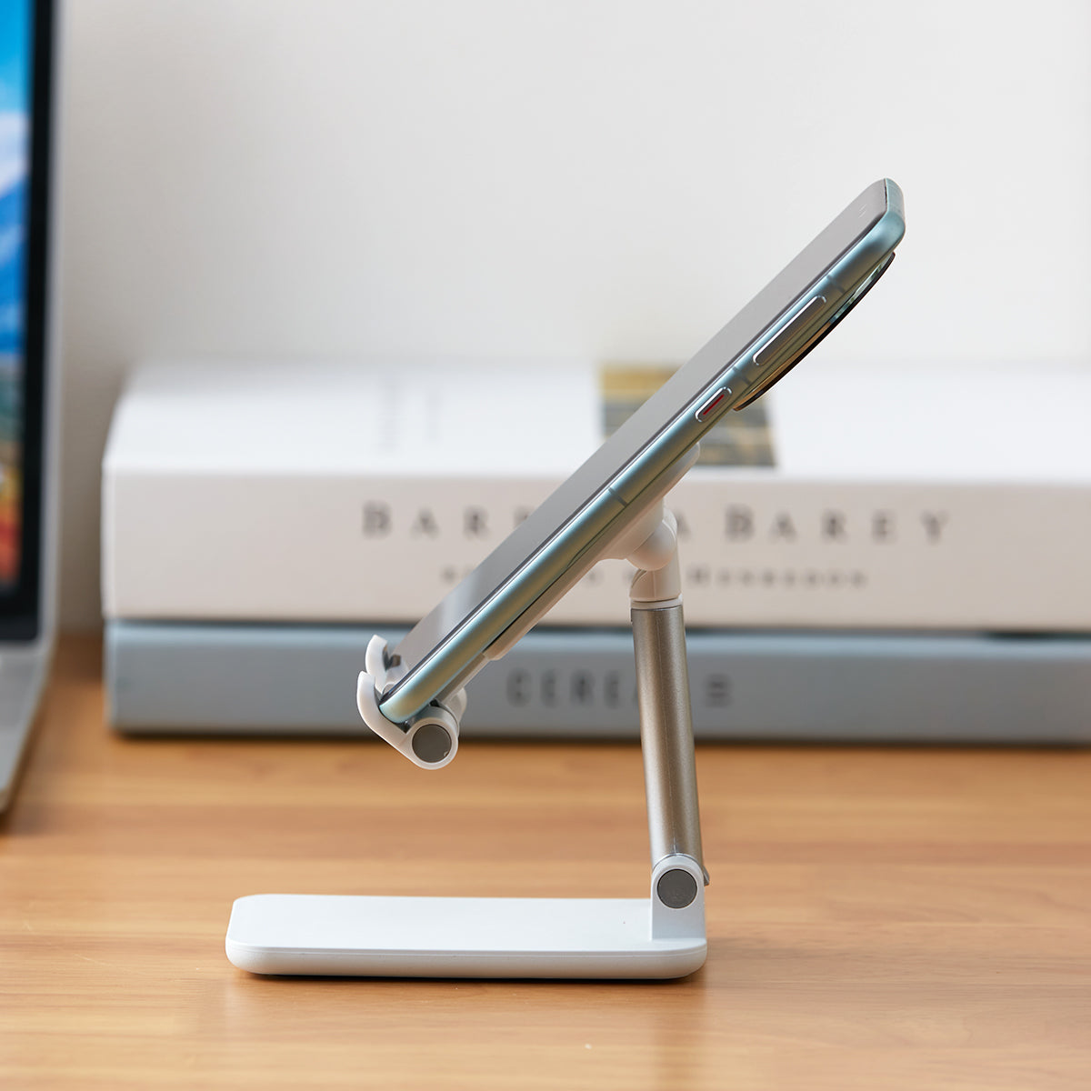 【家居】可摺疊桌面手機支架