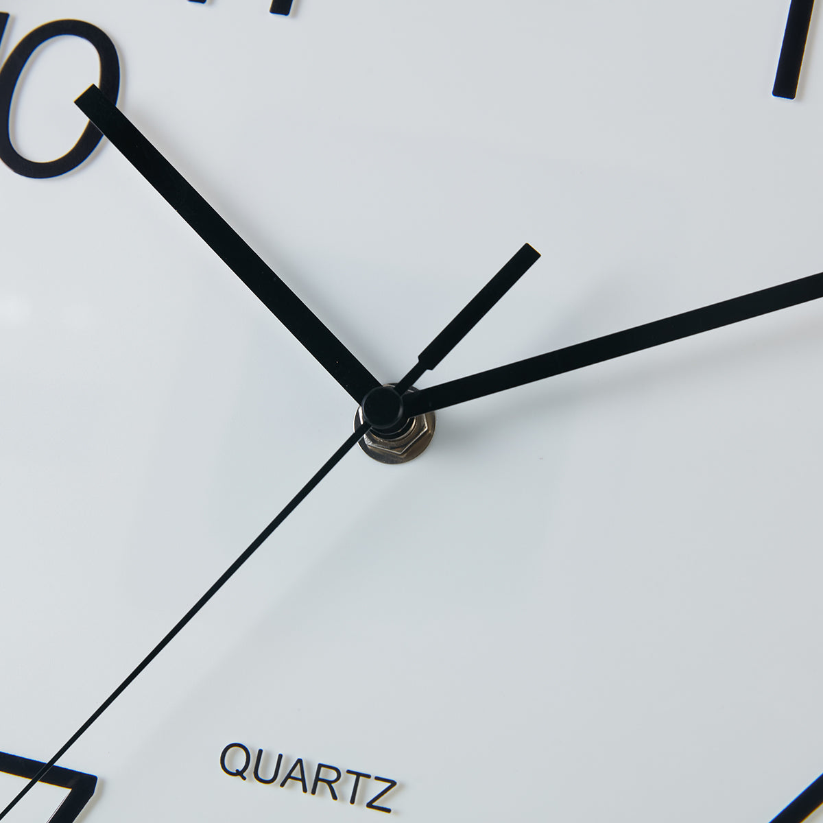 【家居】靜音掛鍾 派勒蒂