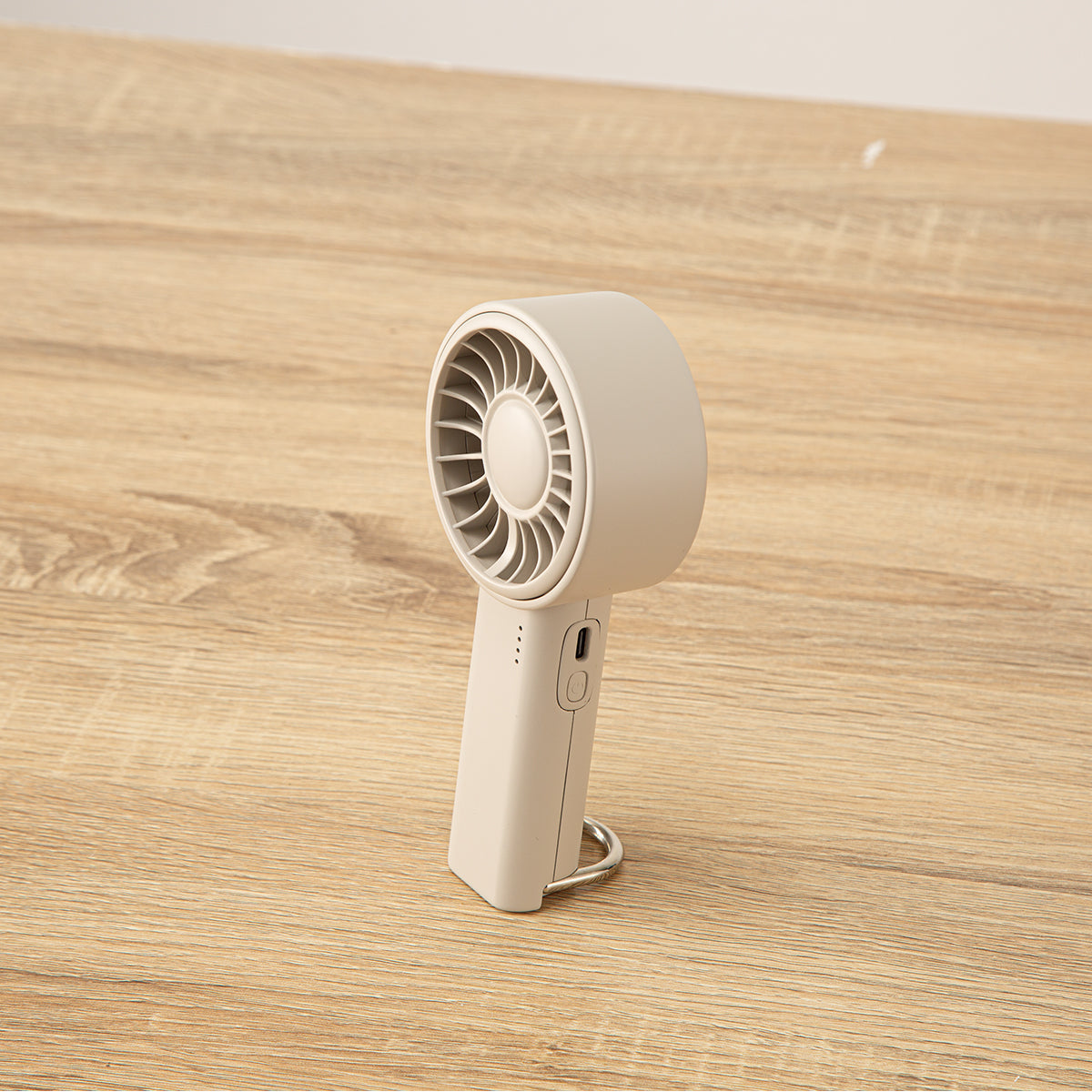 【家居】迷你可掛扣手持式風扇 MN06NR