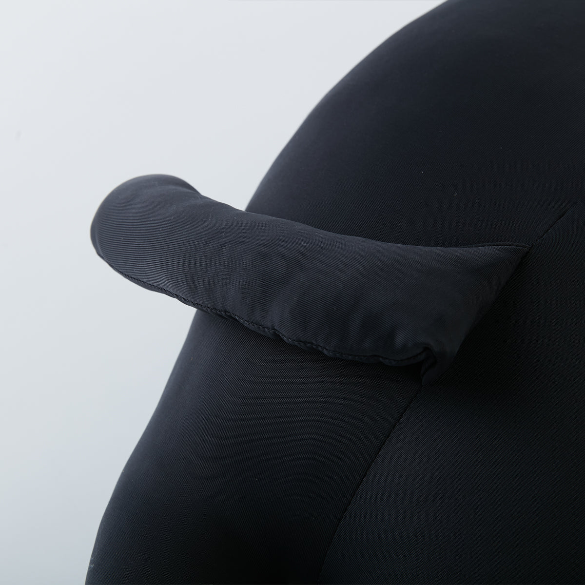 【家居】26SS 冷感公仔抱枕 雪人/章魚/海兔/鯨魚/企鵝/灰貓/黑貓/獨角獸/小肥啾/海龜/海豹/娃娃魚