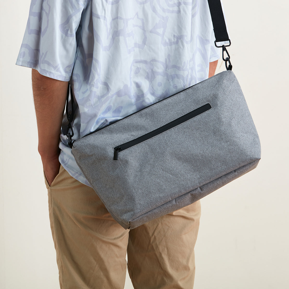 【家居】防潑水掛肩袋/斜孭袋  灰色